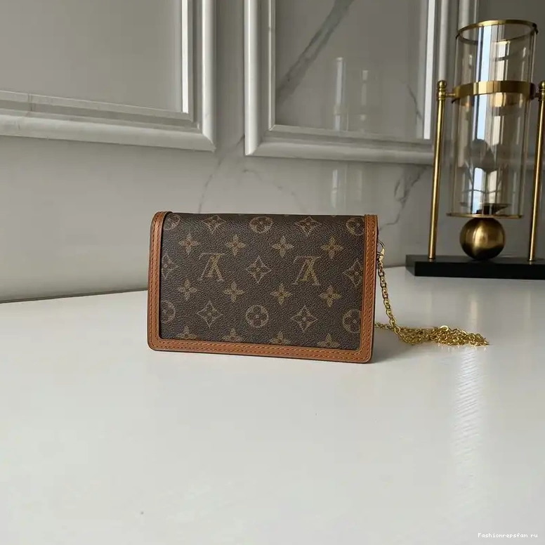 Fashionrepsfam ru LV Bags 208B570039 0806